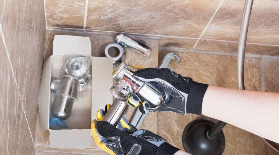 Professional gutter cleaning in Wingina, VA